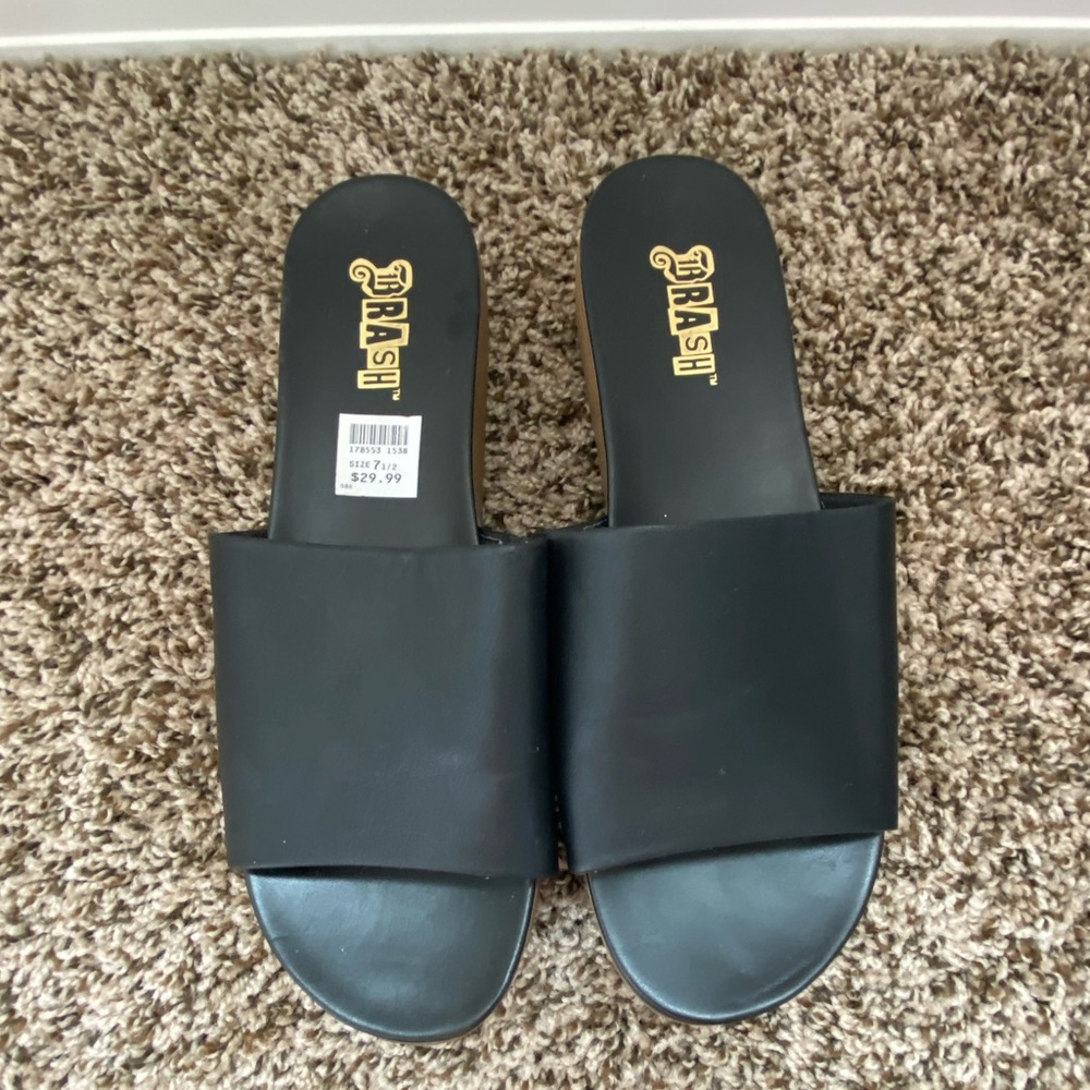 Brash platform sandals/slides